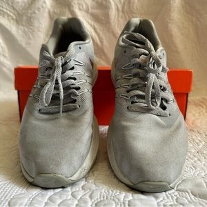 Nike Women’s Shox Roadster